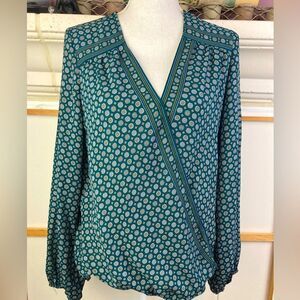 Max Studio green jacquard print like a classic tie blouse hi low puff sleeves